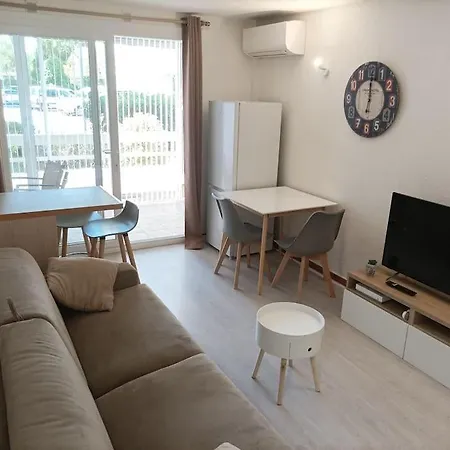 Apartman Studio 2 Personnes Dans Avec Piscine